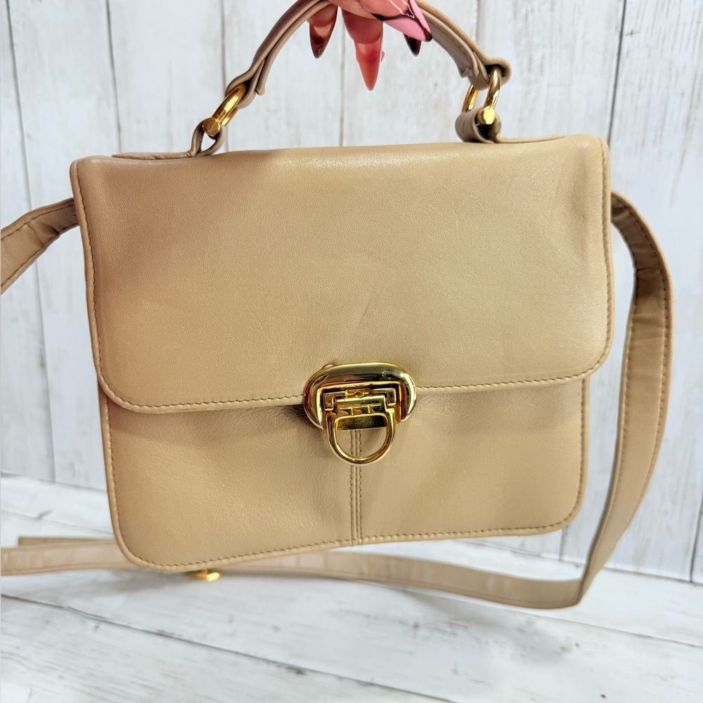 Vintage Tan 80s Faux leather Crossbody Hand bag purse With Mirror & Key Chain - Picture 10 of 13
